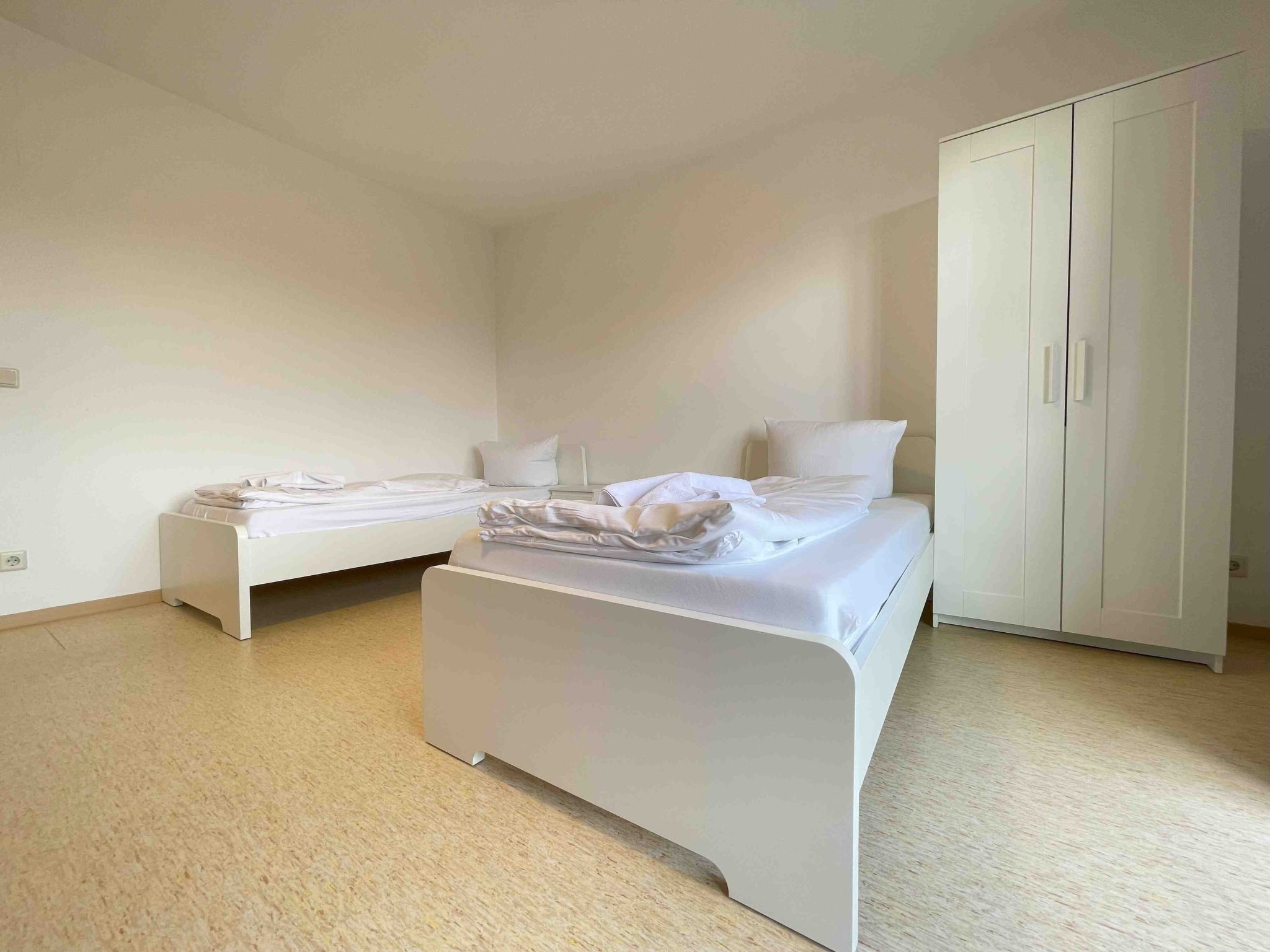 STA1043-Image-tags.info