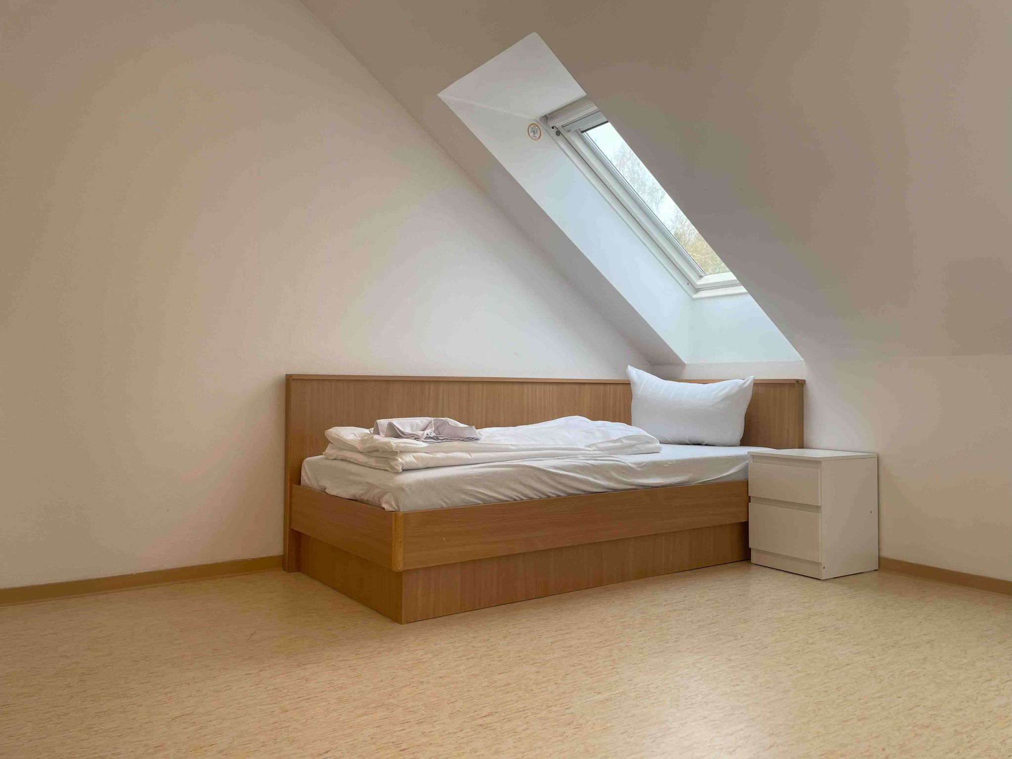 STA1079-Image-tags.info