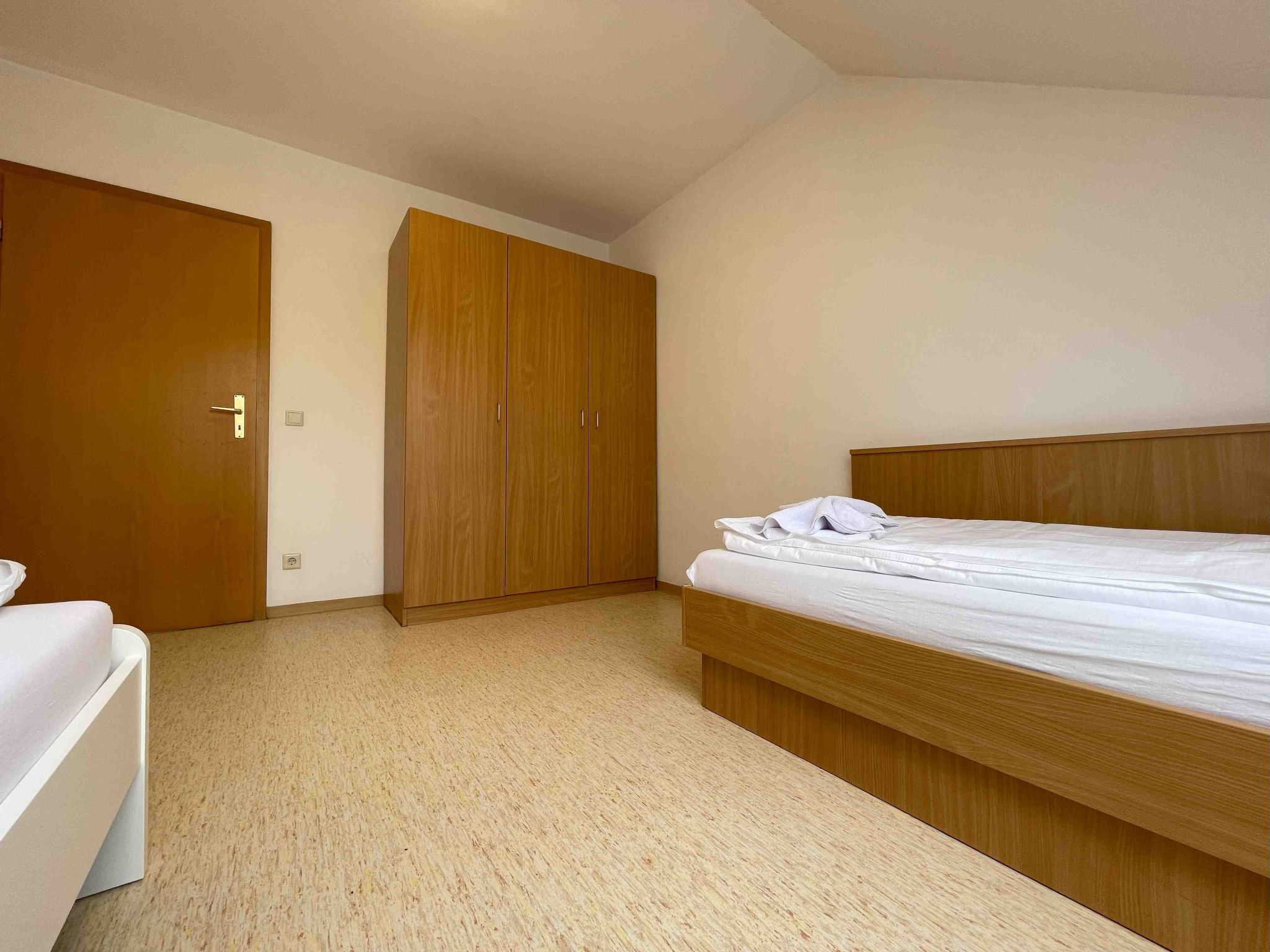 STA1079-Image-tags.info