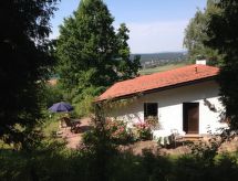 Vrijstaand vakantiehuis in Weidenberg met haard, tuin en carport - thumbnail 2