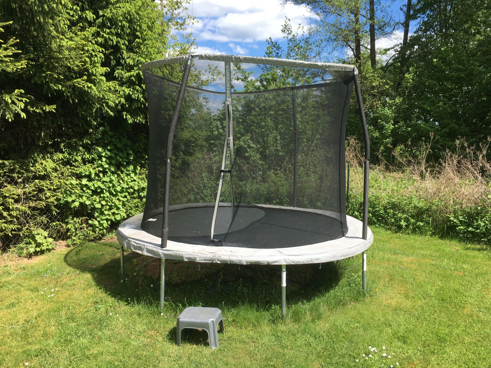 Haus mit Spielwiese-Binnen