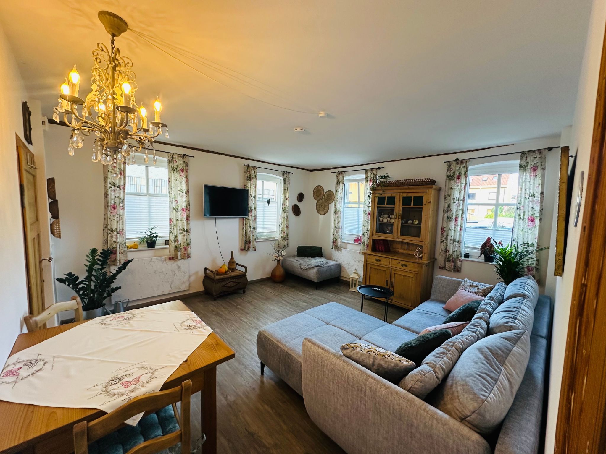 Vakantiehuis met omheinde tuin in Michelau (Duitsland) 1 hond is welkom