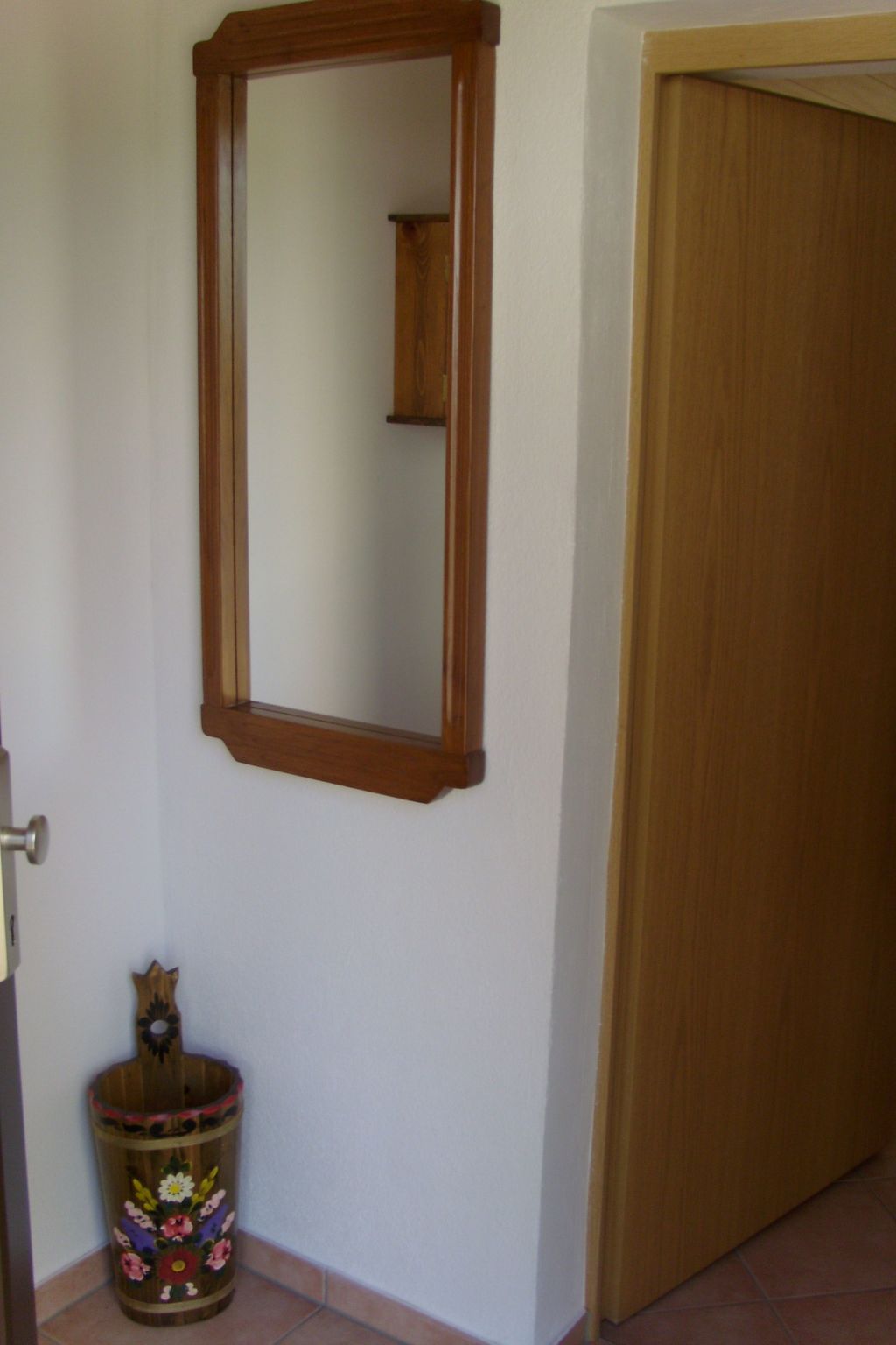 Mit Blick zur Wallfahrtskirche-Binnen