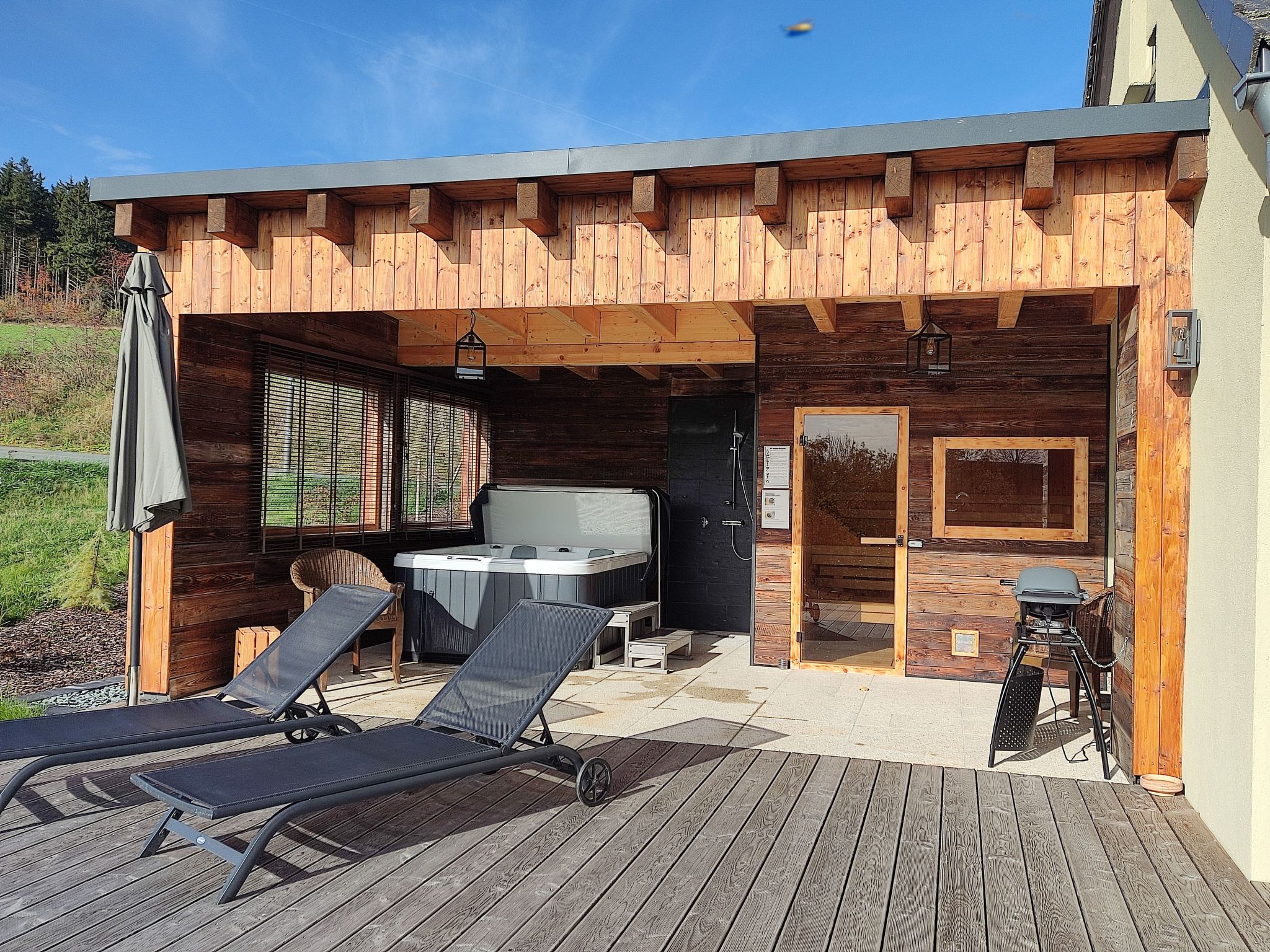 Frankenwald Lodge-Outside