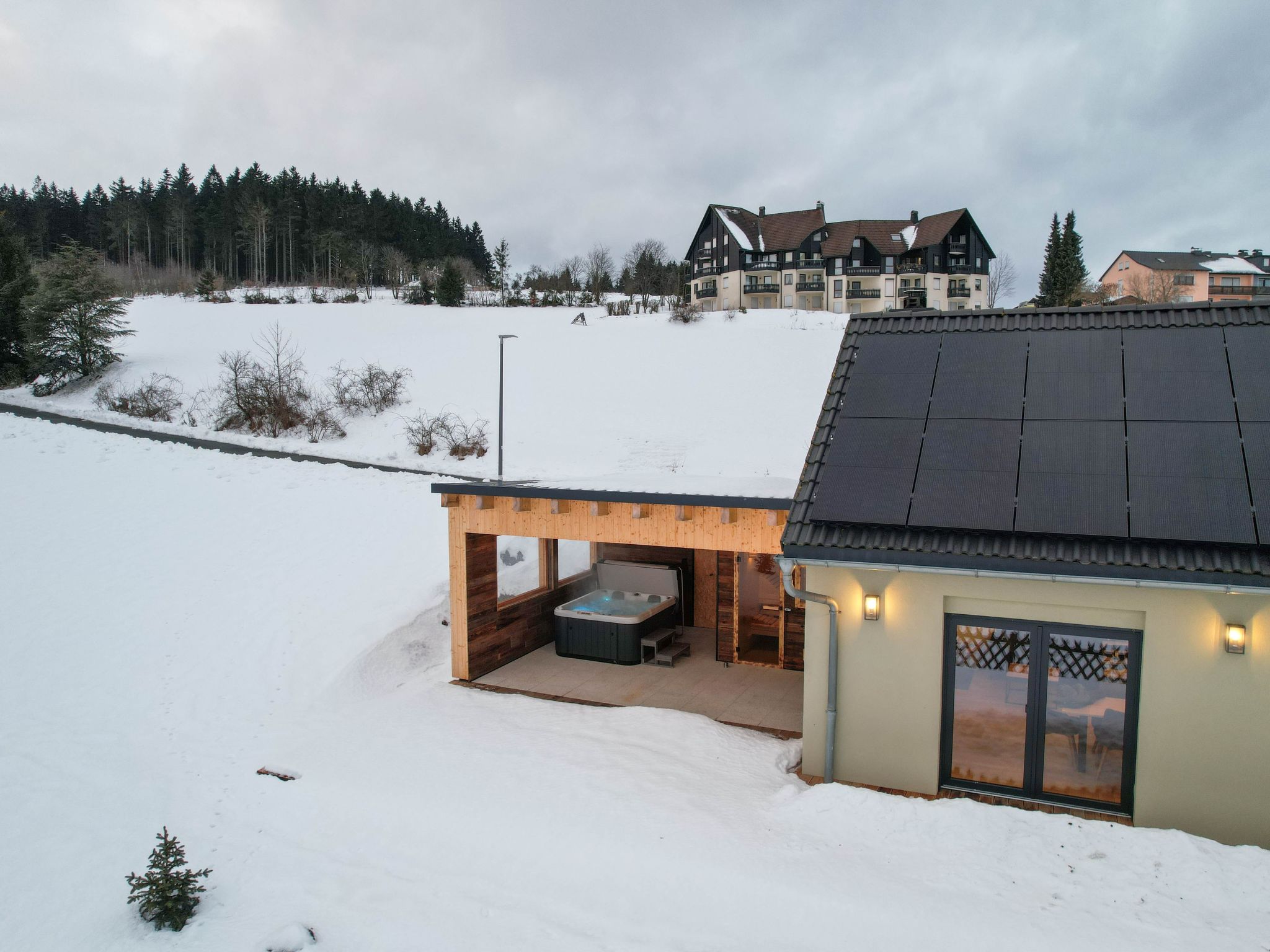 Frankenwald Lodge-Outside