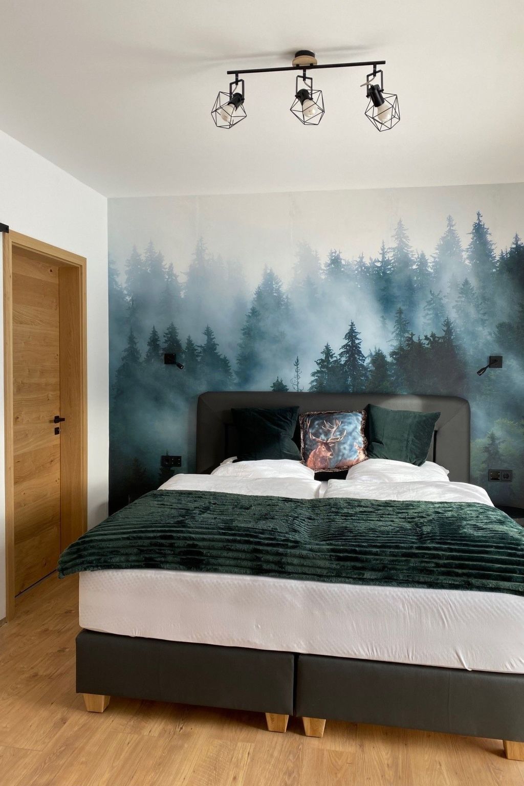 Frankenwald Lodge-Inside