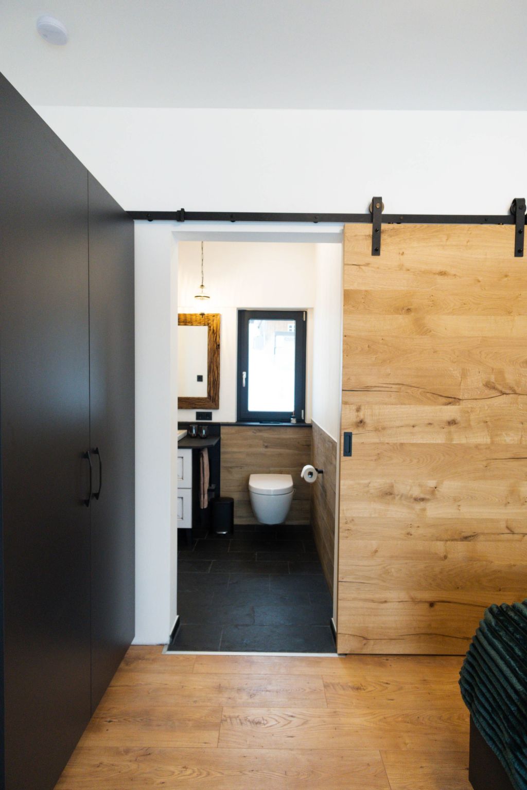 Frankenwald Lodge-Inside