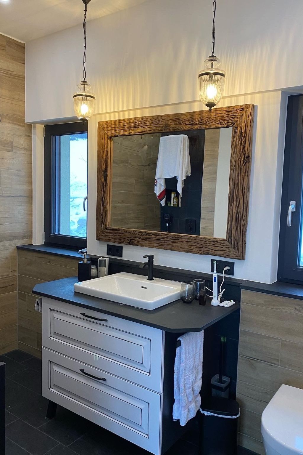 Frankenwald Lodge-Inside