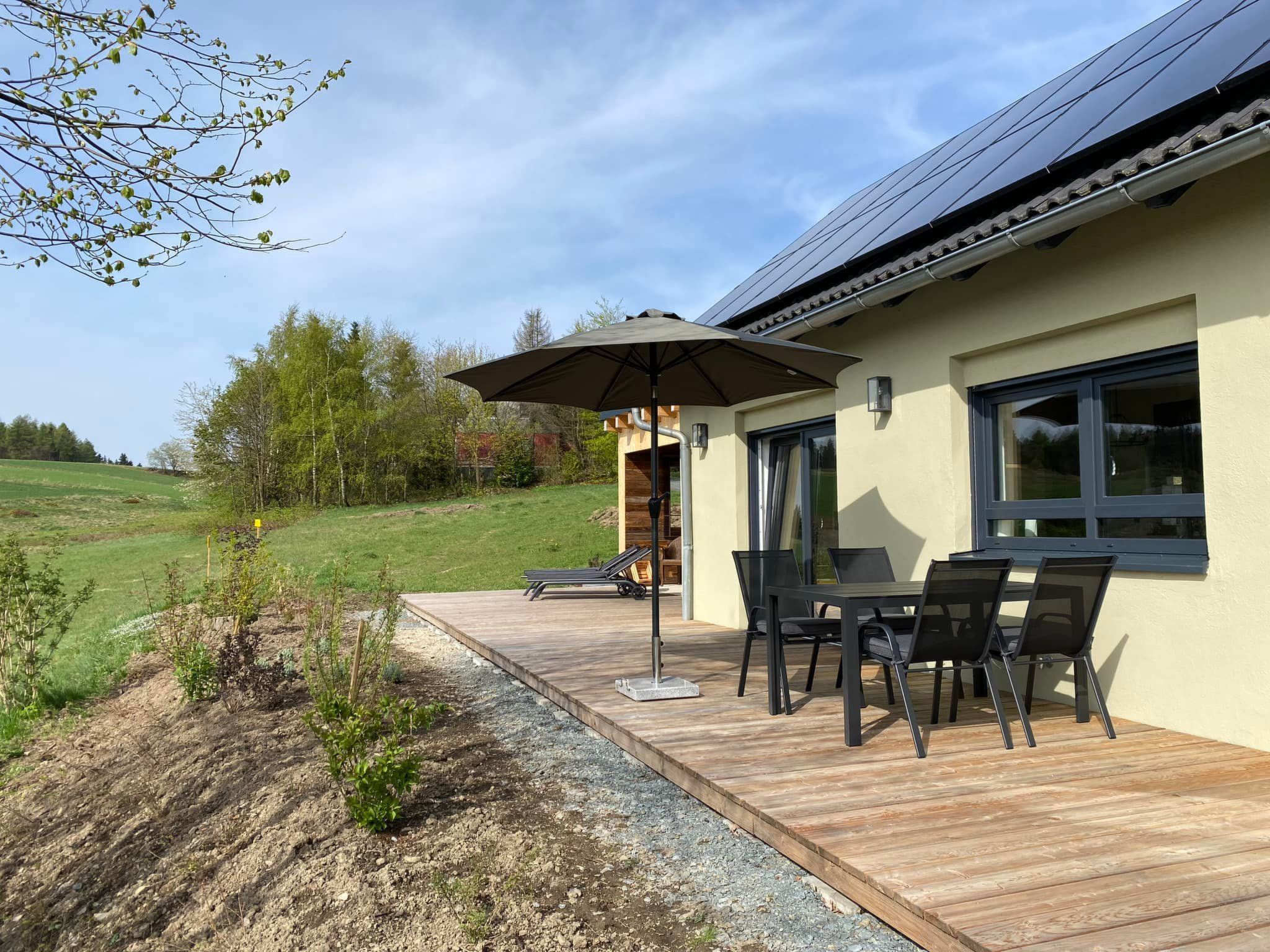 Frankenwald Lodge-Outside