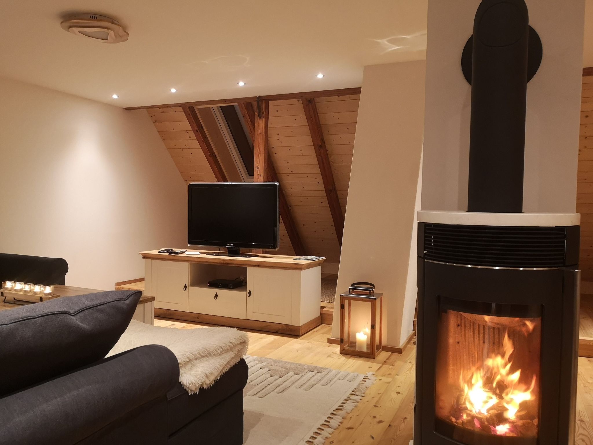 Moderne Ferienwohnung mit Hot Tub und Fasssauna