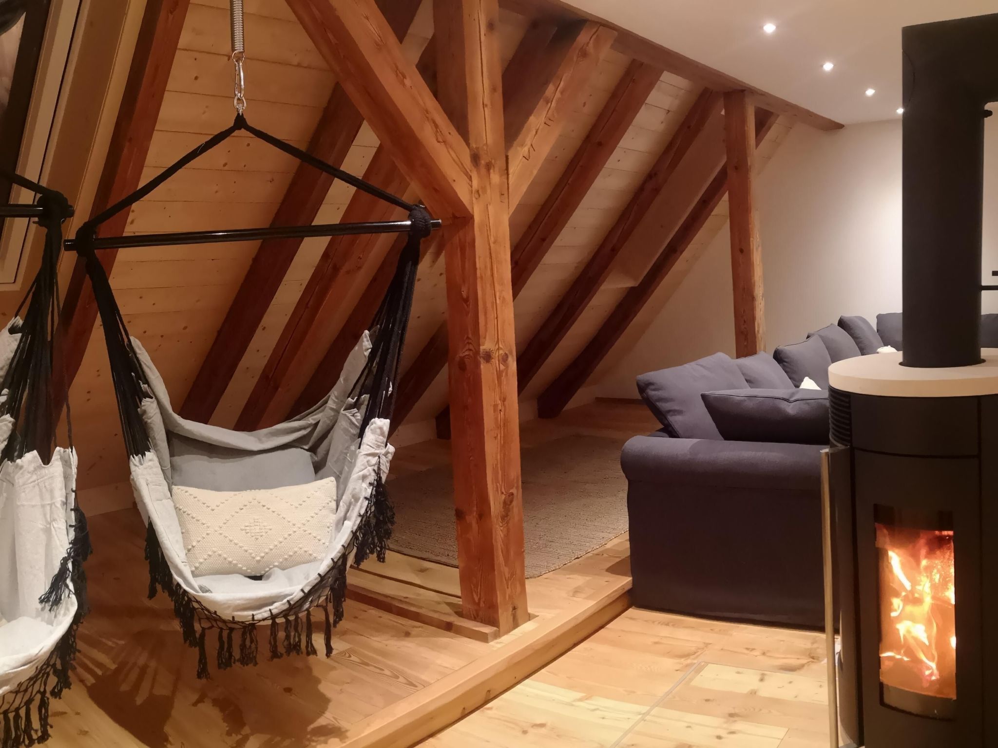 Moderne Ferienwohnung mit Hot Tub und Fasssauna