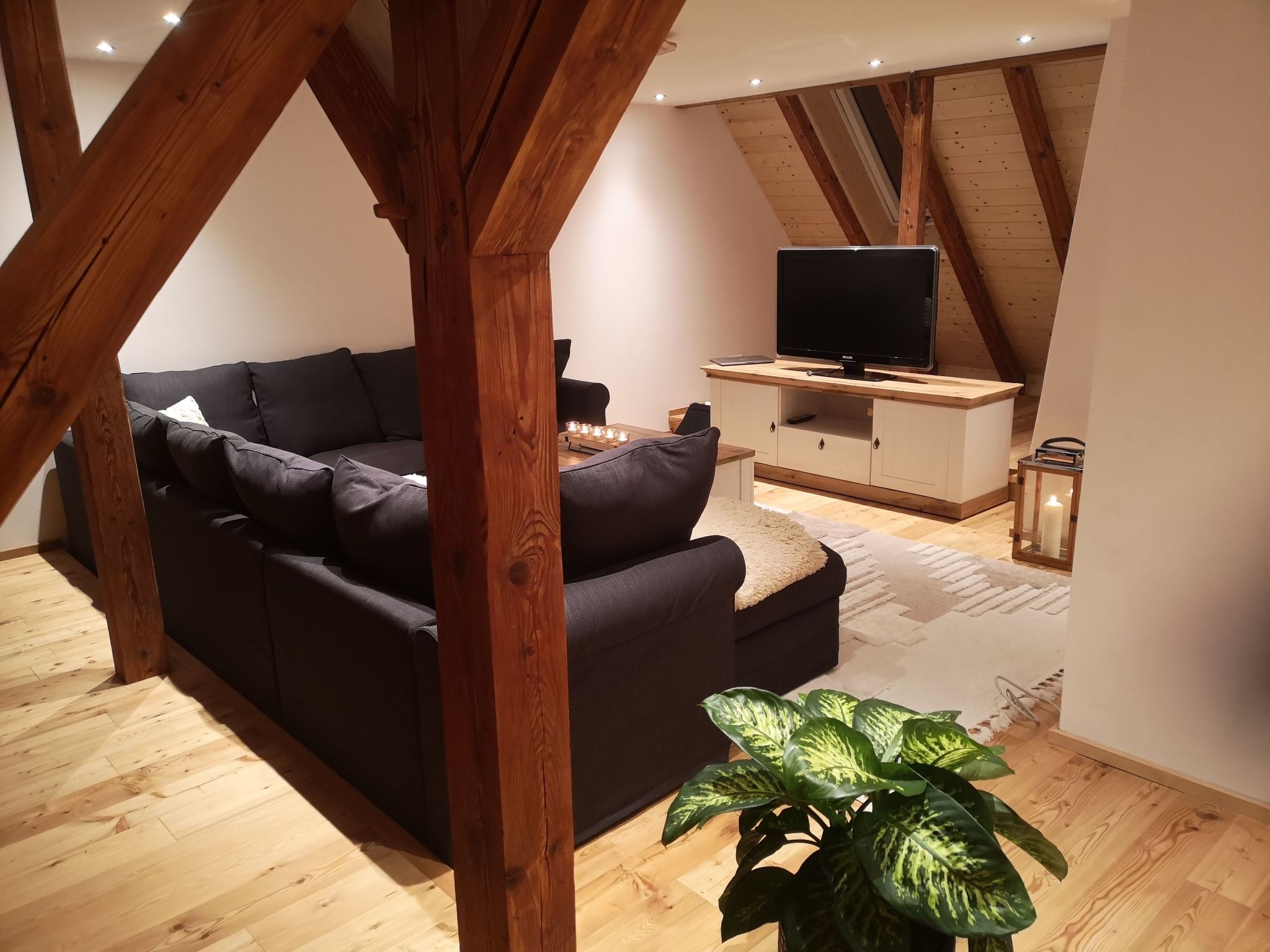 Moderne Ferienwohnung mit Hot Tub und Fasssauna-Image-tags.info