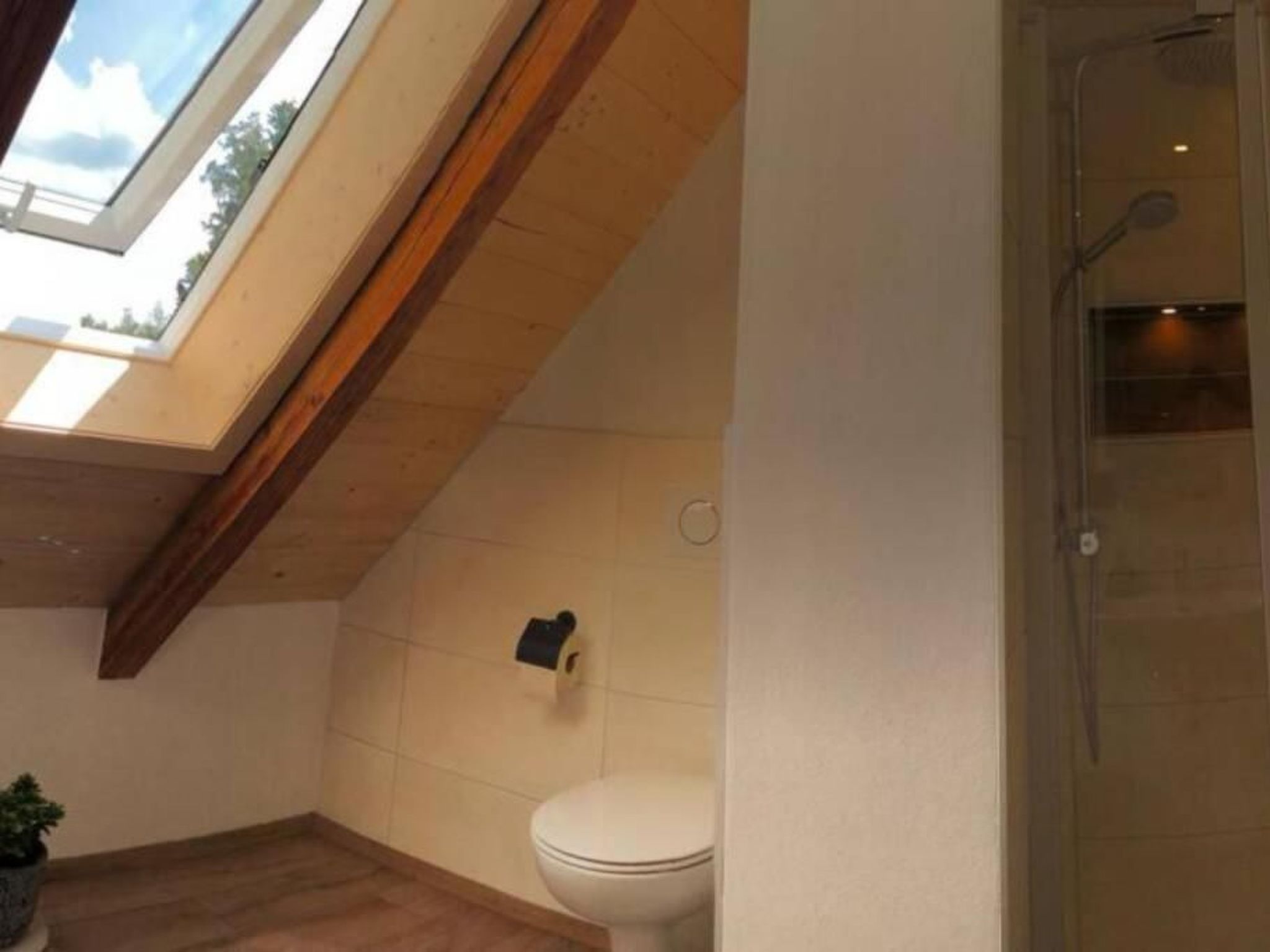 Moderne Ferienwohnung mit Hot Tub und Fasssauna-Image-tags.info