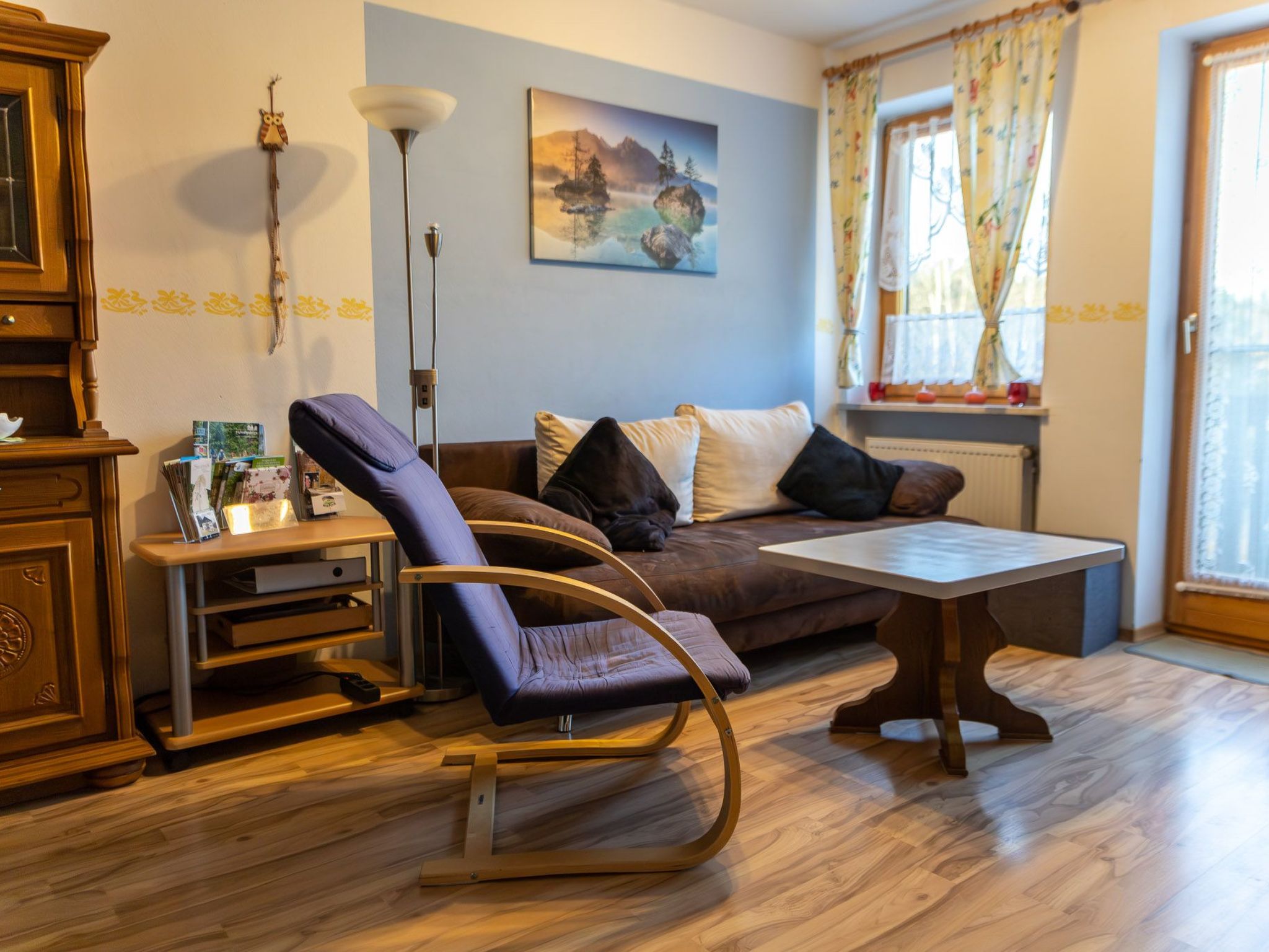 Mit zwei Schlafzimmern und Balkon-Dedans