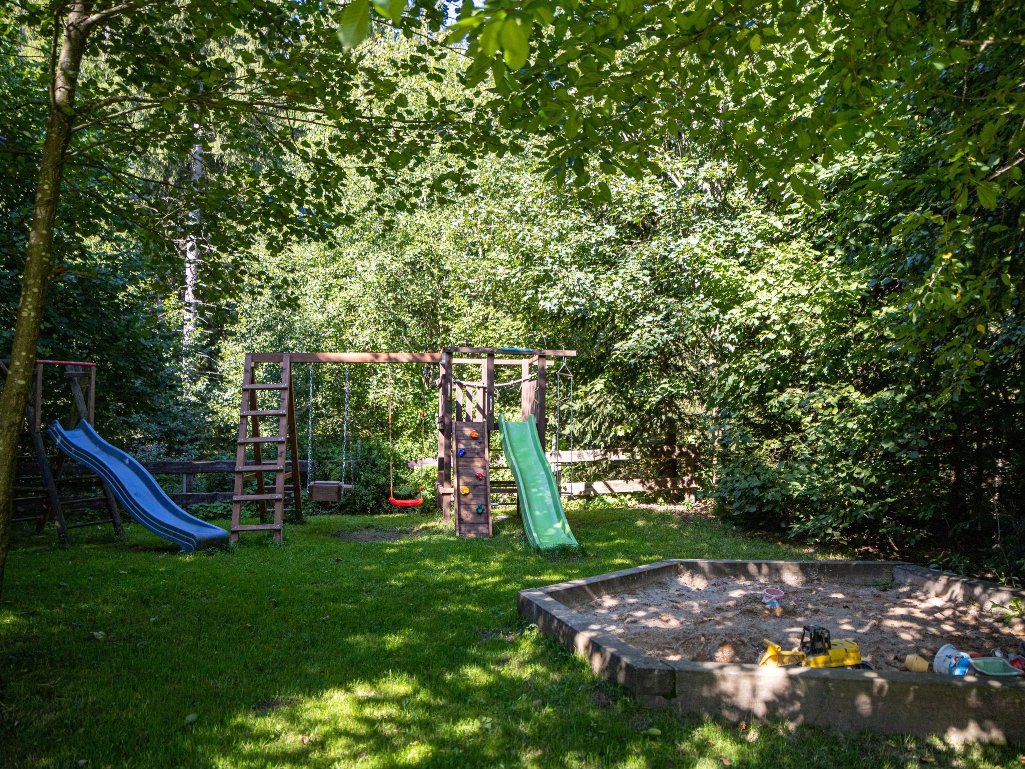 Tolles Appartement mit offenem Kamin-Dedans