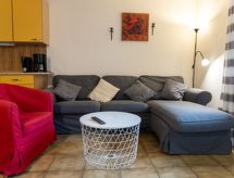 mit Balkon und Geschirrspülmaschine