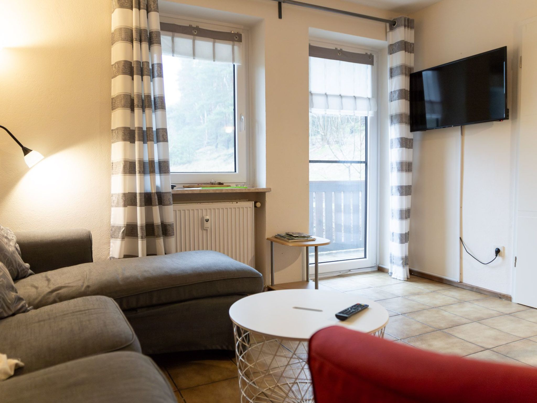 Mit Balkon und Geschirrspülmaschine-Binnen