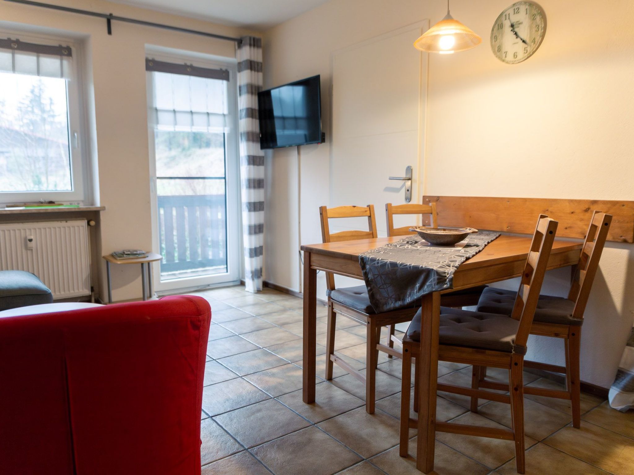 Mit Balkon und Geschirrspülmaschine-Binnen