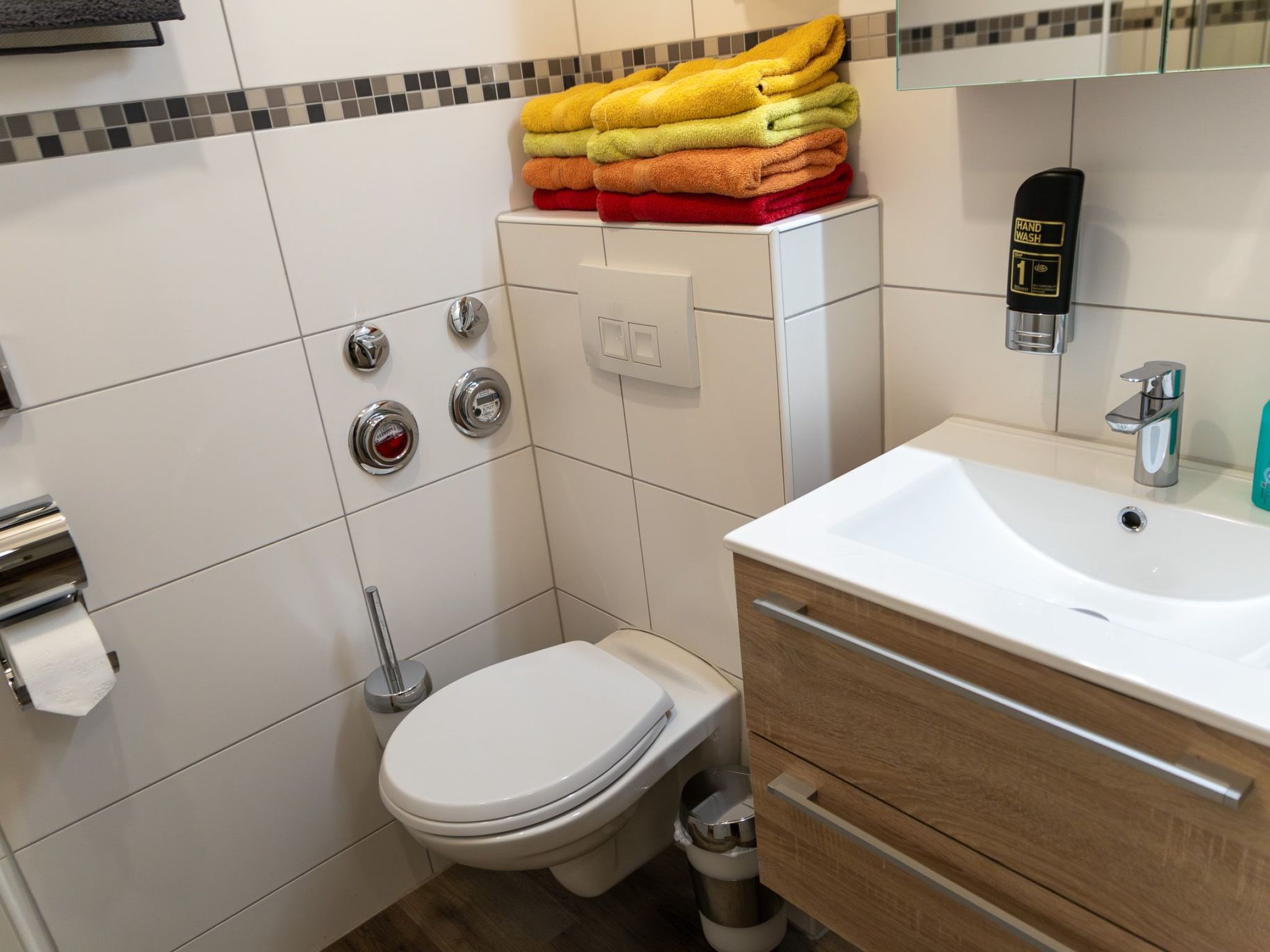 Mit Balkon und Geschirrspülmaschine-Binnen