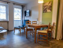 Rustiek appartement in Weißenstadt met balkon, nabij meer en Fichtelgebergte - thumbnail 6