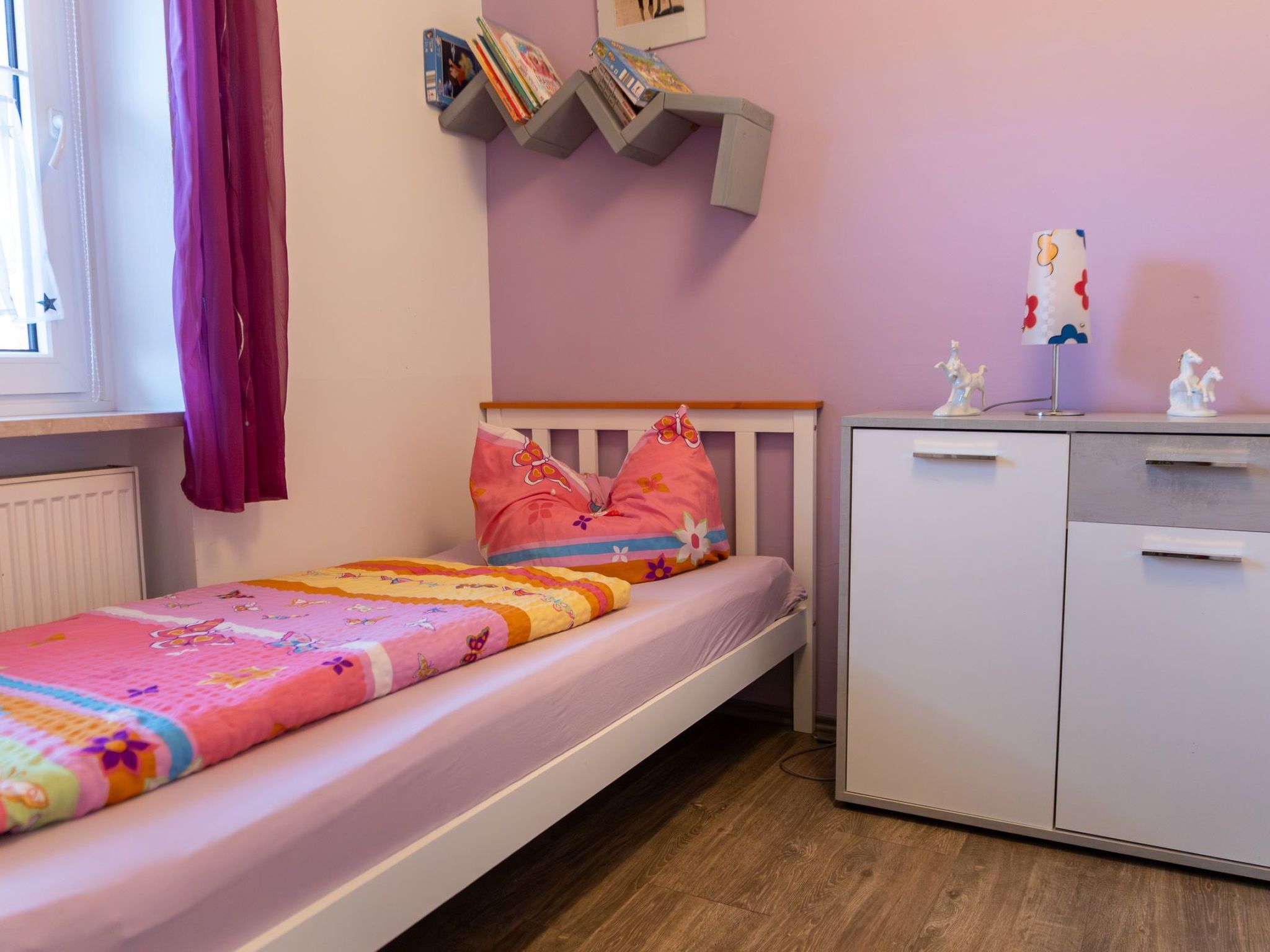 Mit zwei Schlafzimmern und Balkon-Dedans