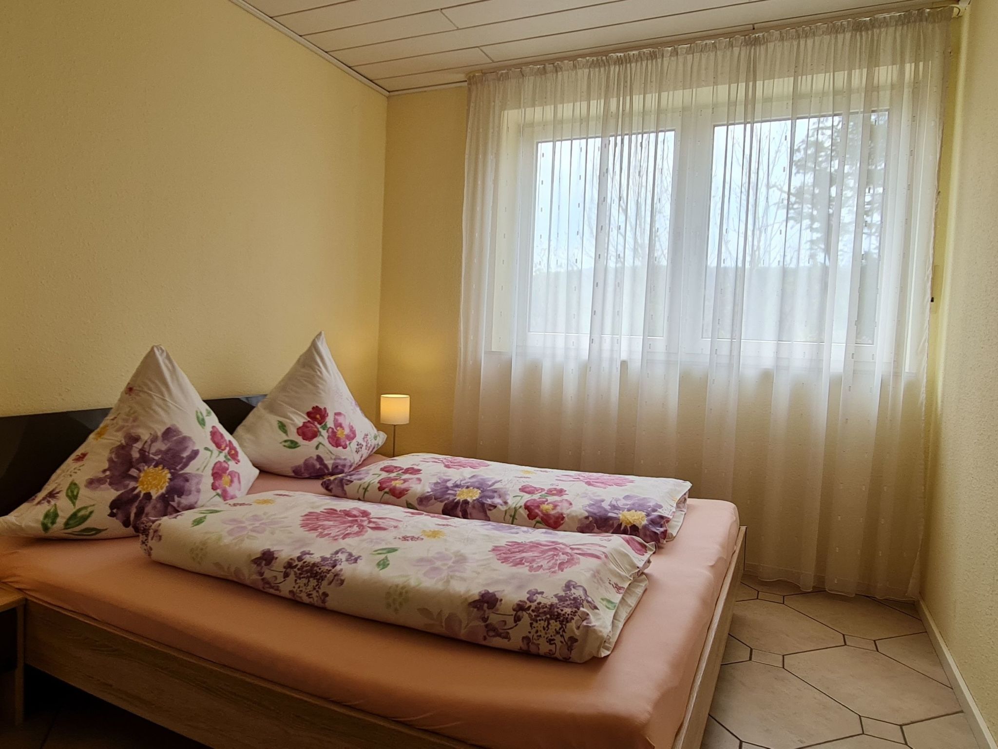 Dreibettzimmer mit Lounge-Terrasse und Garten - Inside