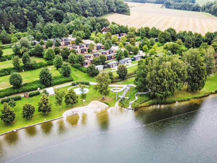 Aan het meer: Vrijstaand vakantiehuis Tanjas Tiny Haus in Wemding in Wemding