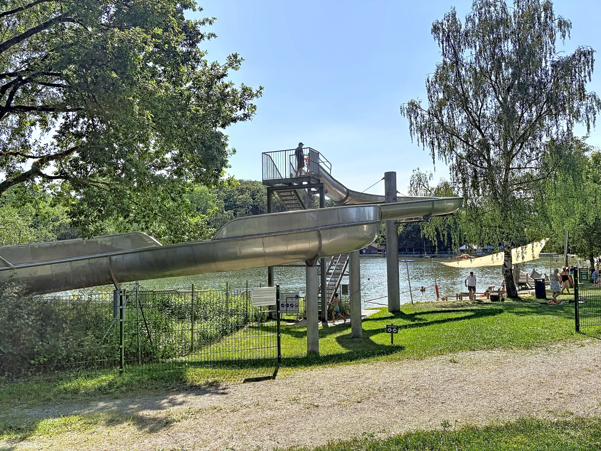 Tiny Haus mit schönem Seeblick - Buiten
