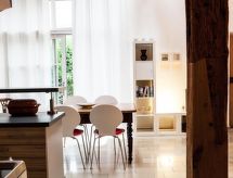 Authentieke studio in monumentaal vrijstaand huis nabij Schernfeld - thumbnail 2