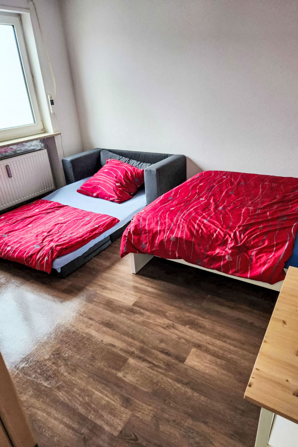 Einfache 1-Zimmer Wohnung — Living Room (3 of 7)