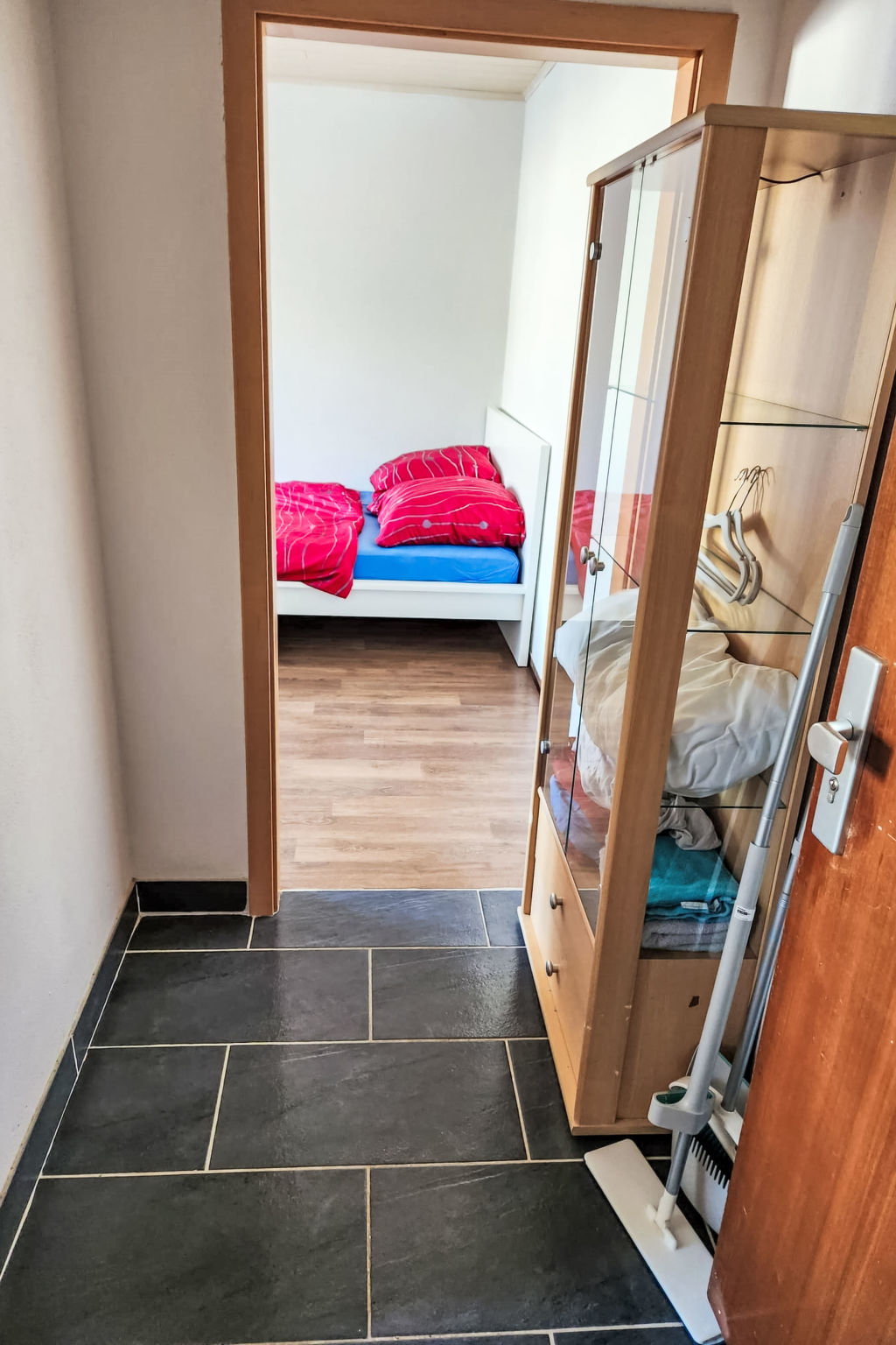 Einfache 1-Zimmer Wohnung - Inside