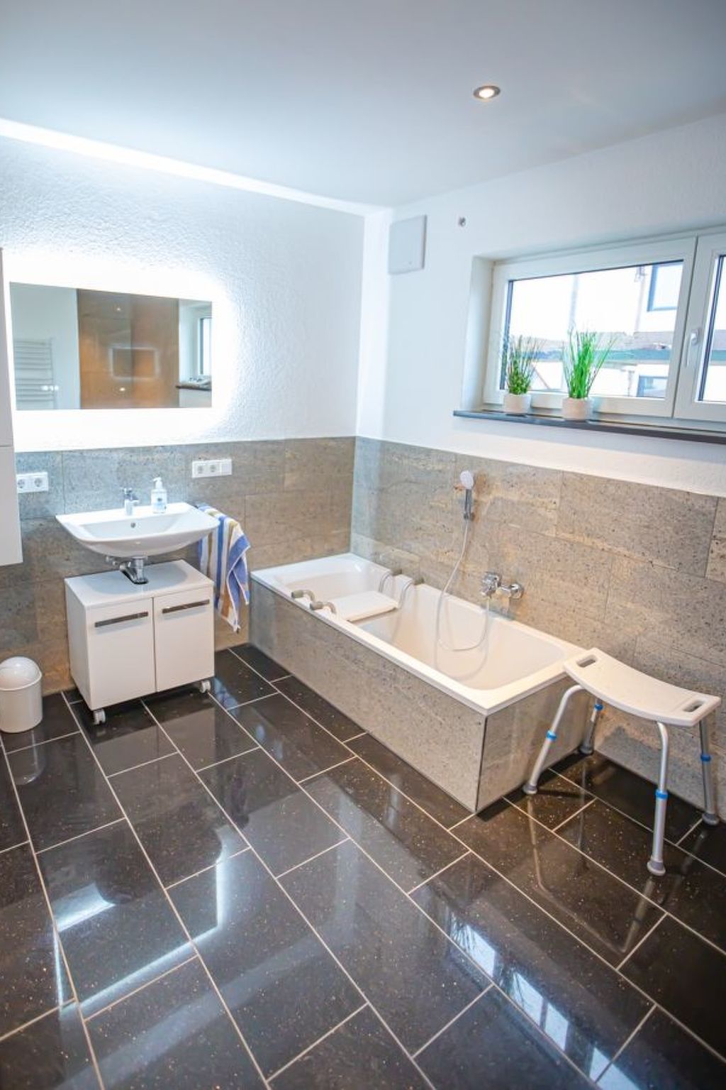 Fuchsbau Erdgeschoß-Binnen