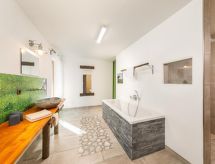 Vrijstaande chalet aan het water in Dietringen met panoramisch uitzicht - thumbnail 6