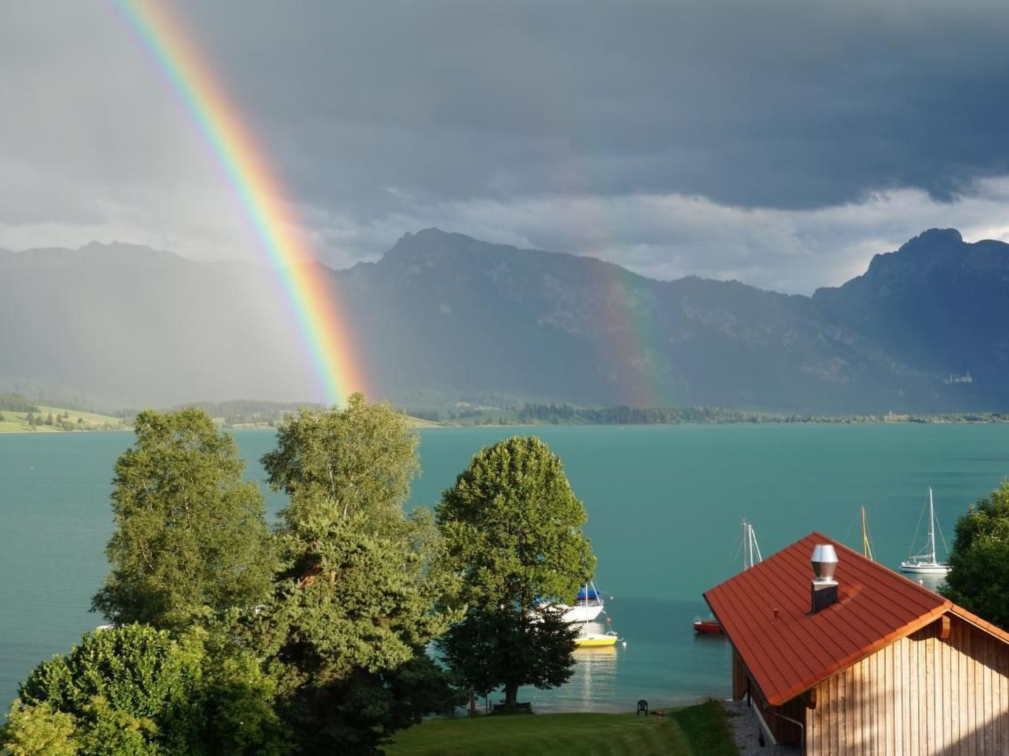 Chalet mit Blick auf das Wasser-Binnen