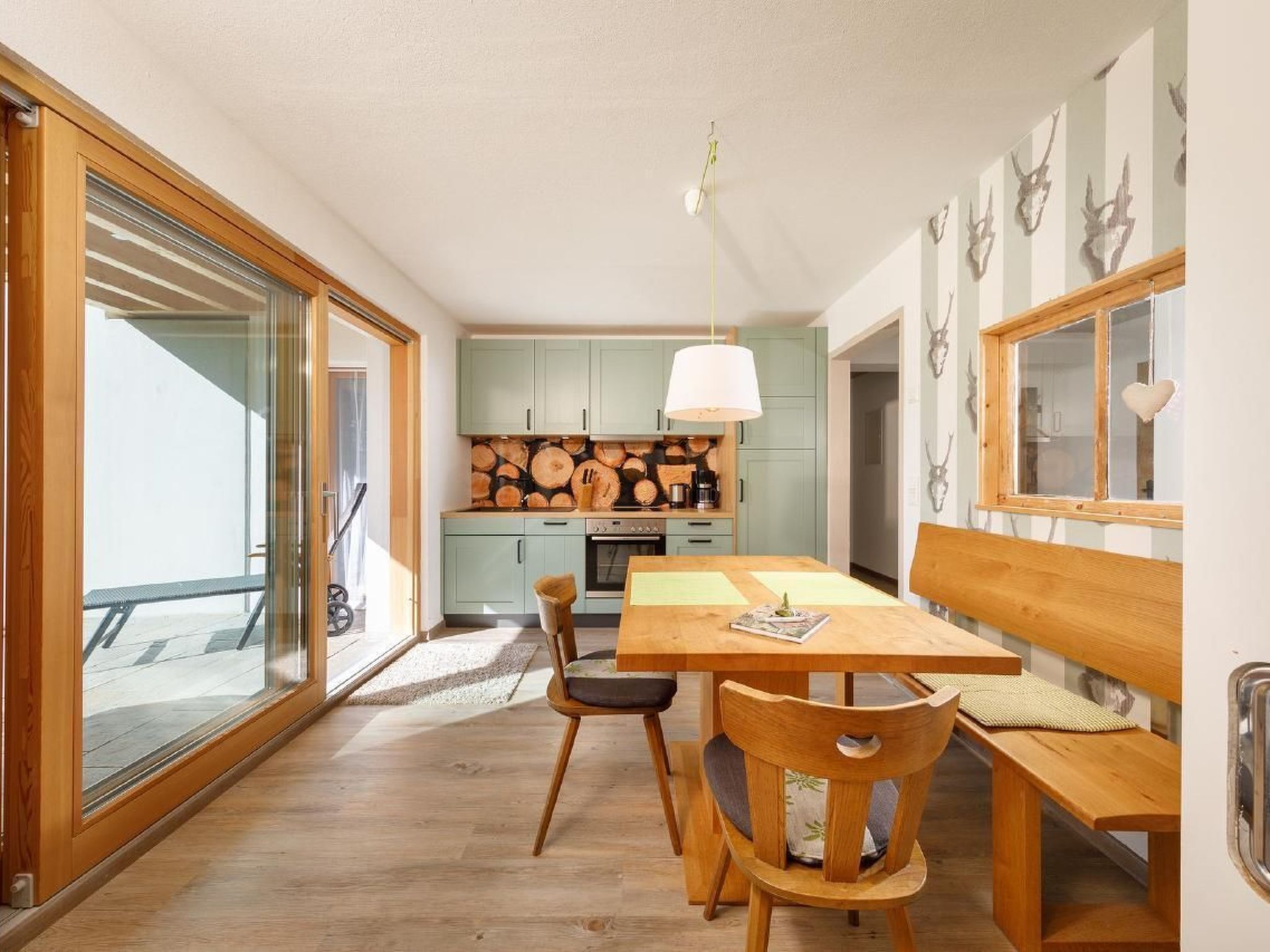 Chalet mit Blick auf das Wasser-Binnen