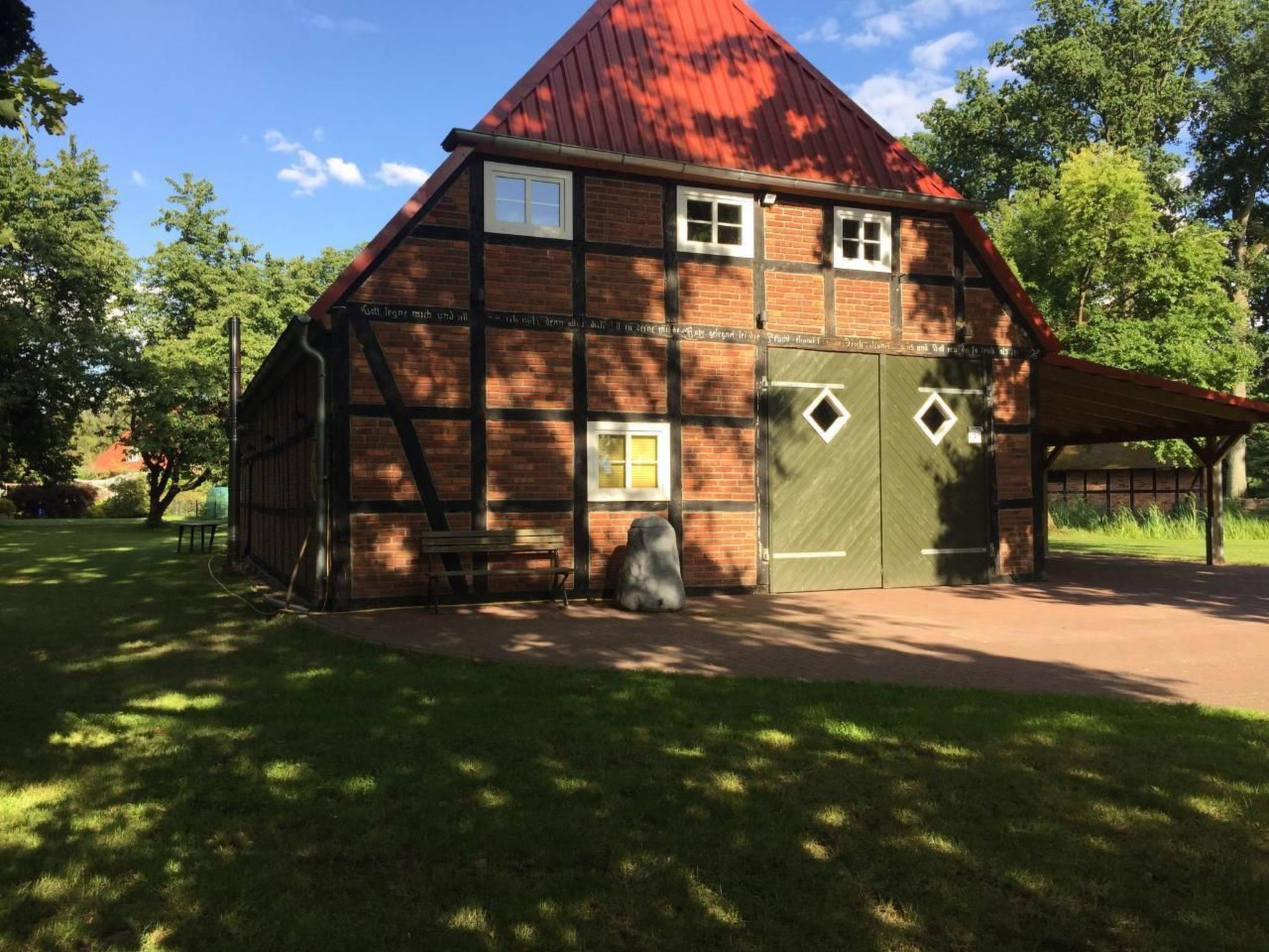 Wunderschöne Wohnung in Gienau mit Großer Terrasse - Draußen
