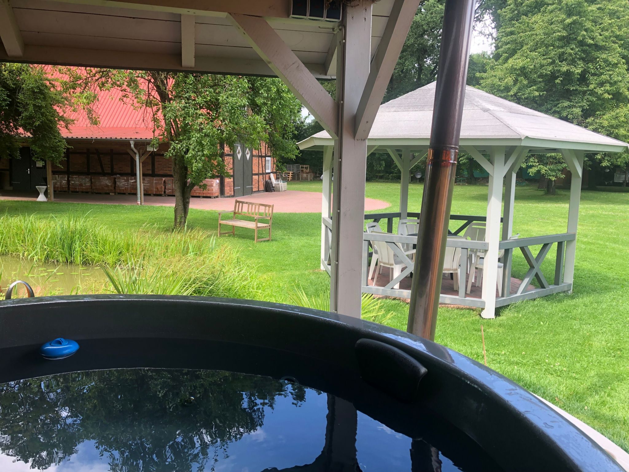 Wunderschöne Wohnung in Gienau mit Großer Terrasse - Draußen