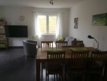 Wohnung mit Terrasse, Grill und Garten