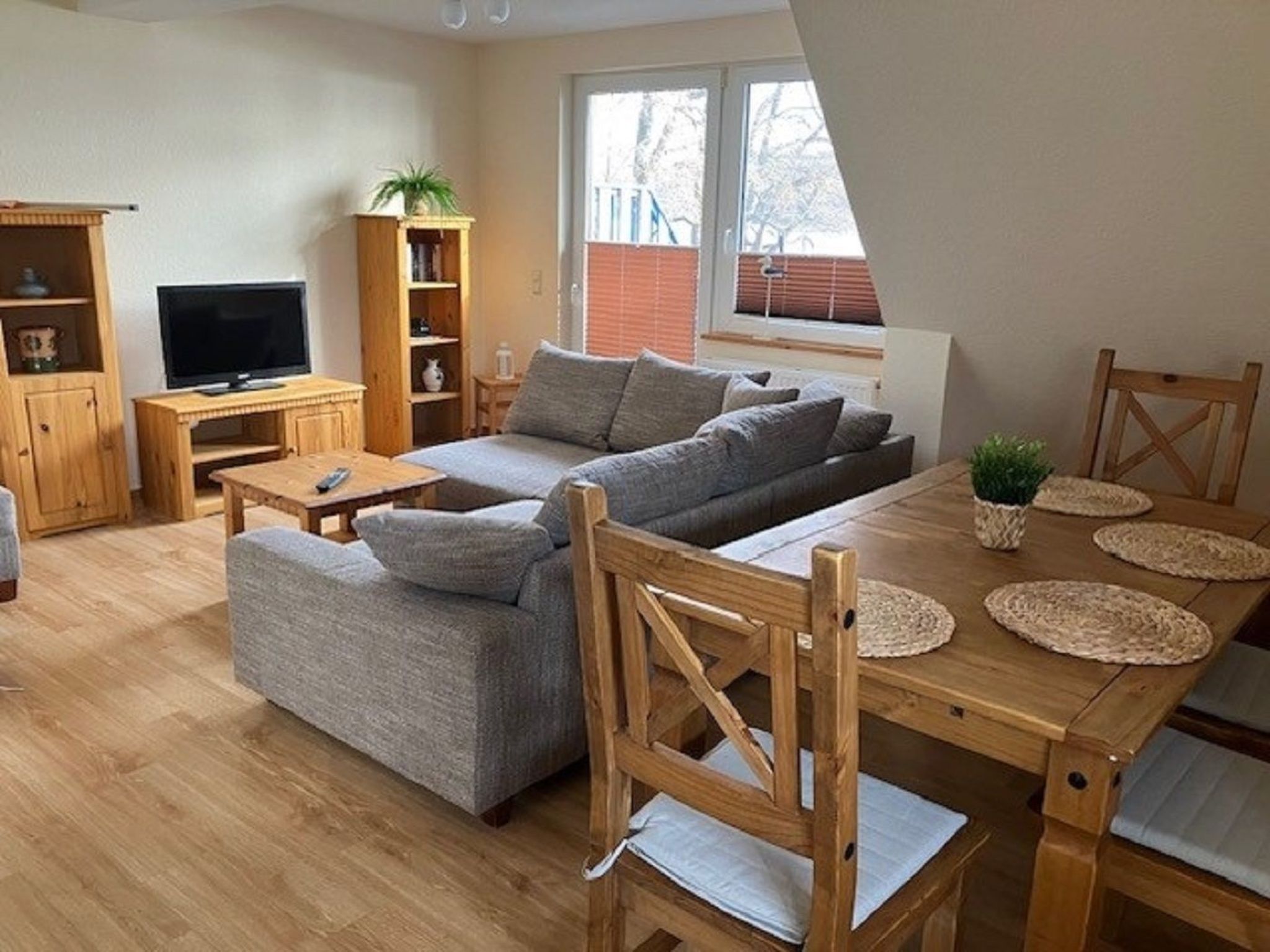 Charmante Ferienwohnung in Neukloster mit Terrasse-Binnen