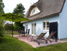 Gemütliches Haus mit Garten und gemeinsamem Pool
