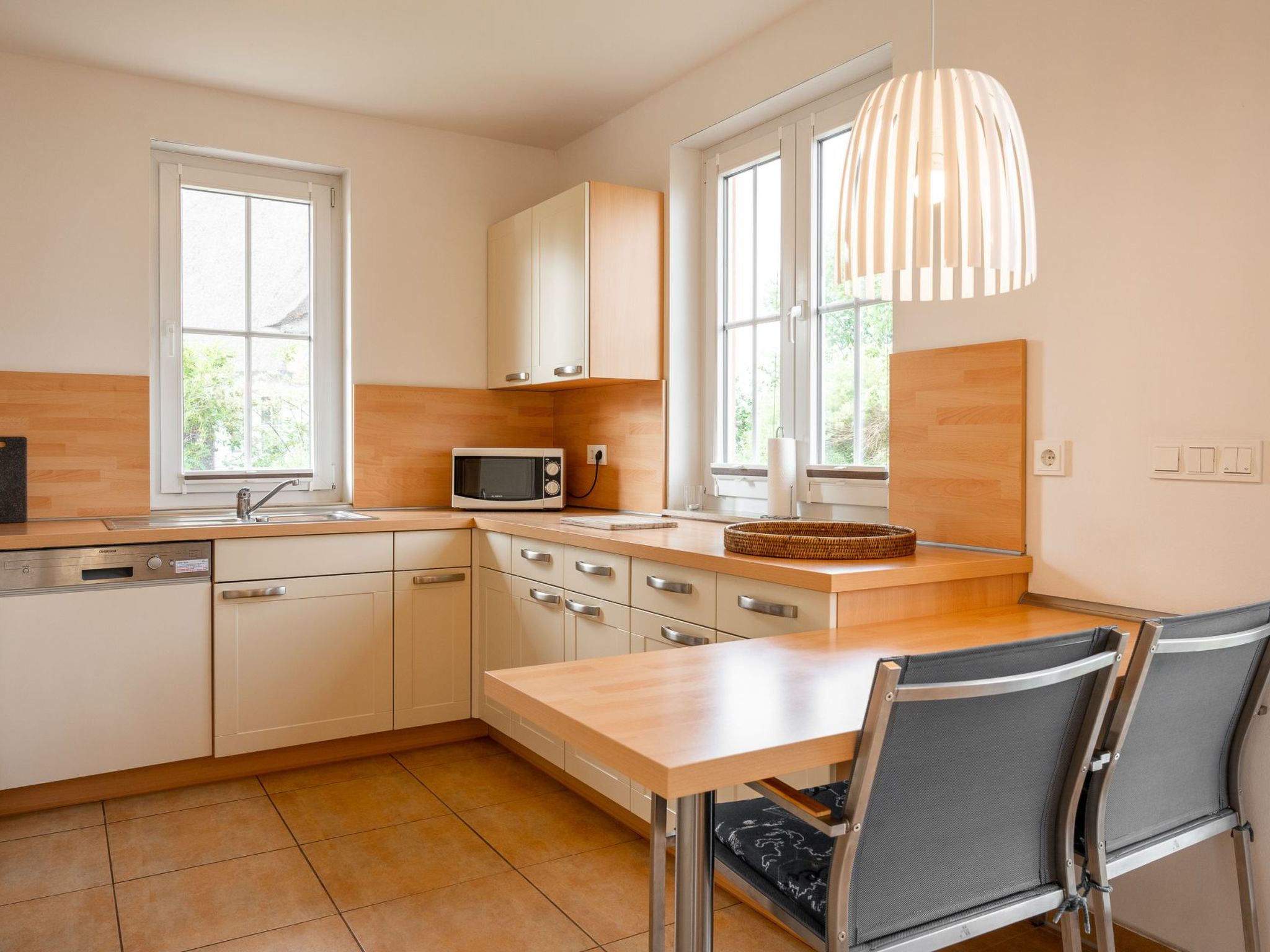 Mit Garten und Whirlpool-Image-tags.info