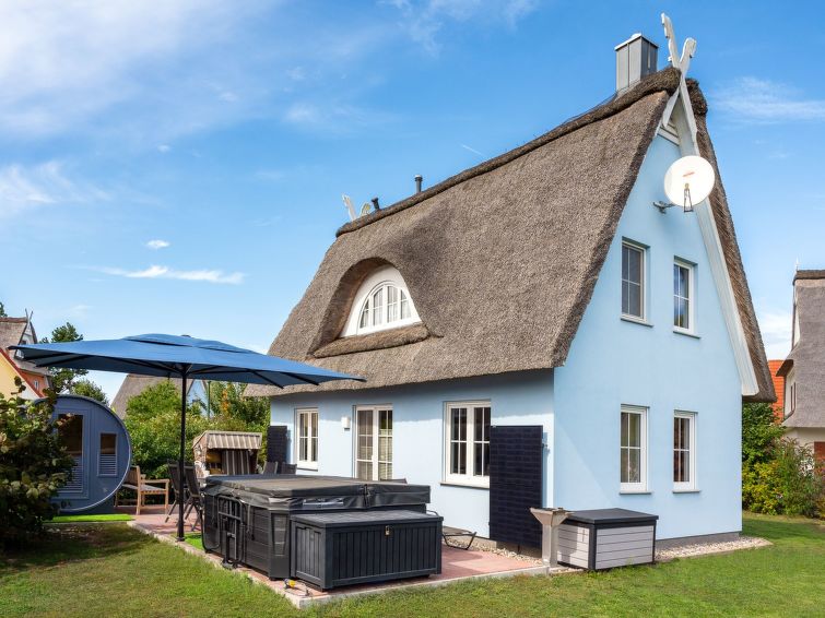 Urlaub Im Reethaus Delphin Mit Whirlpool Und Sauna - Zierow