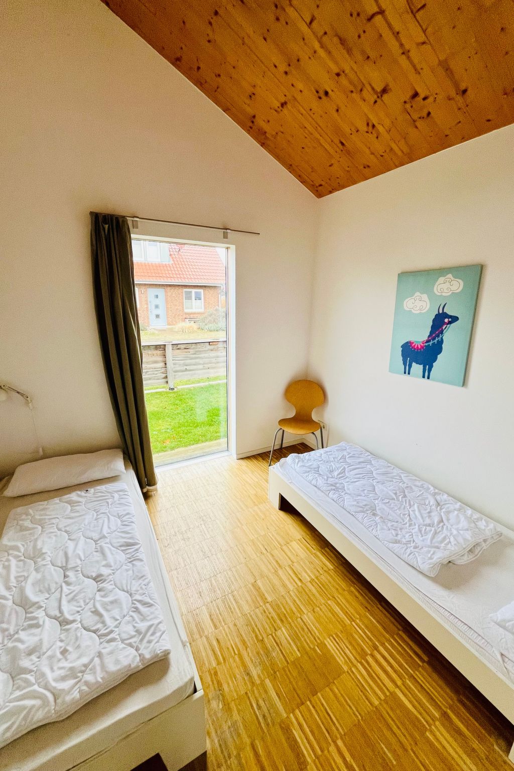 Strandnahes Ferienhaus mit Terrasse und Stellplatz-Binnen