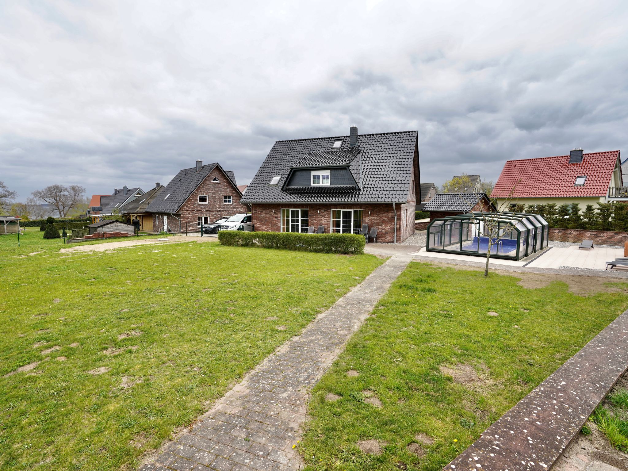 Geräumige Ferienvilla Jenny am Strand mit Pool-Image-tags.info