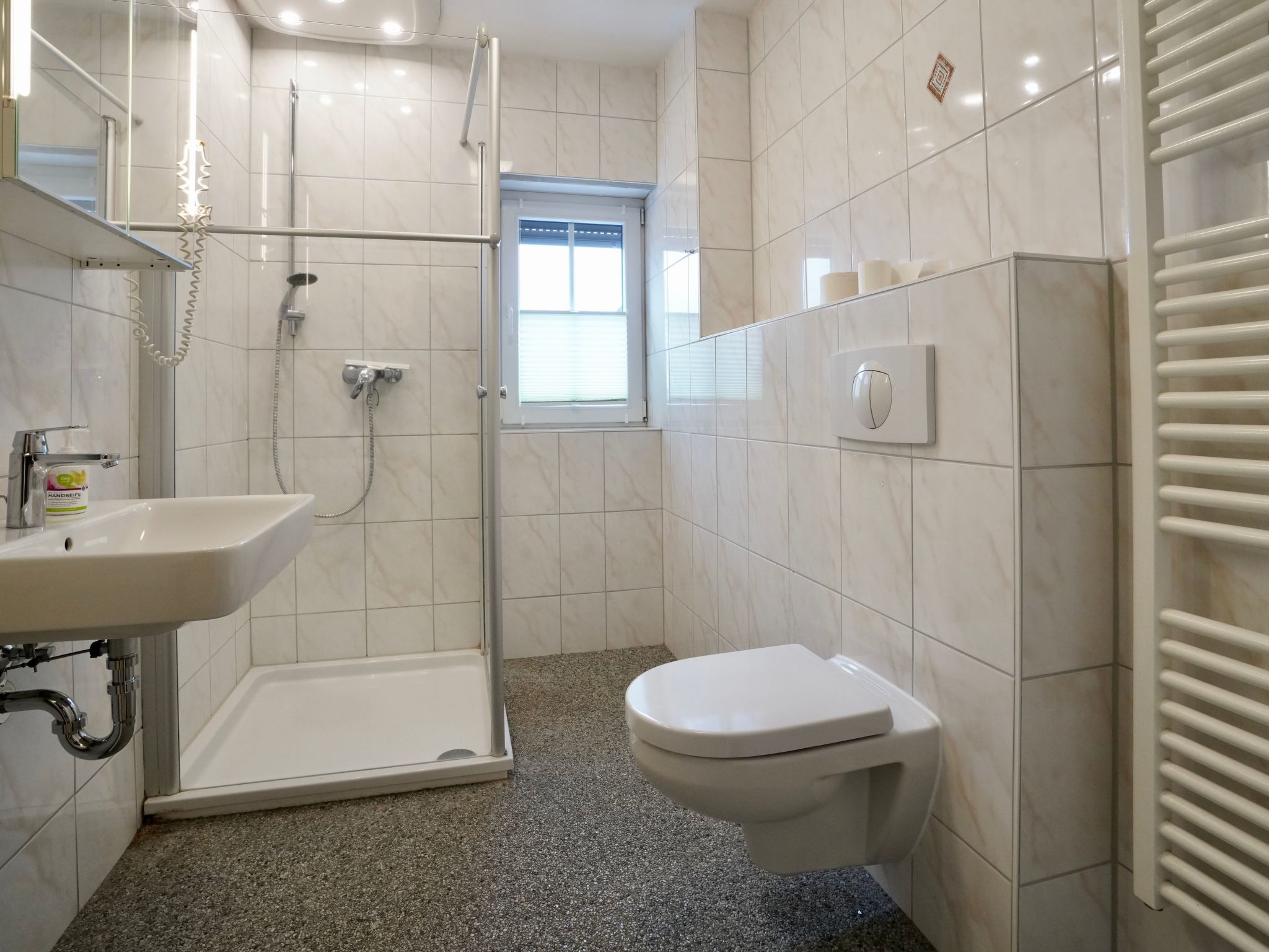 Geräumige Ferienvilla Jenny am Strand mit Pool-Image-tags.info