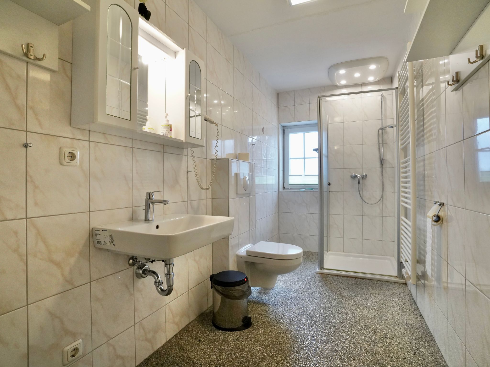 Geräumige Ferienvilla Jenny am Strand mit Pool-Image-tags.info