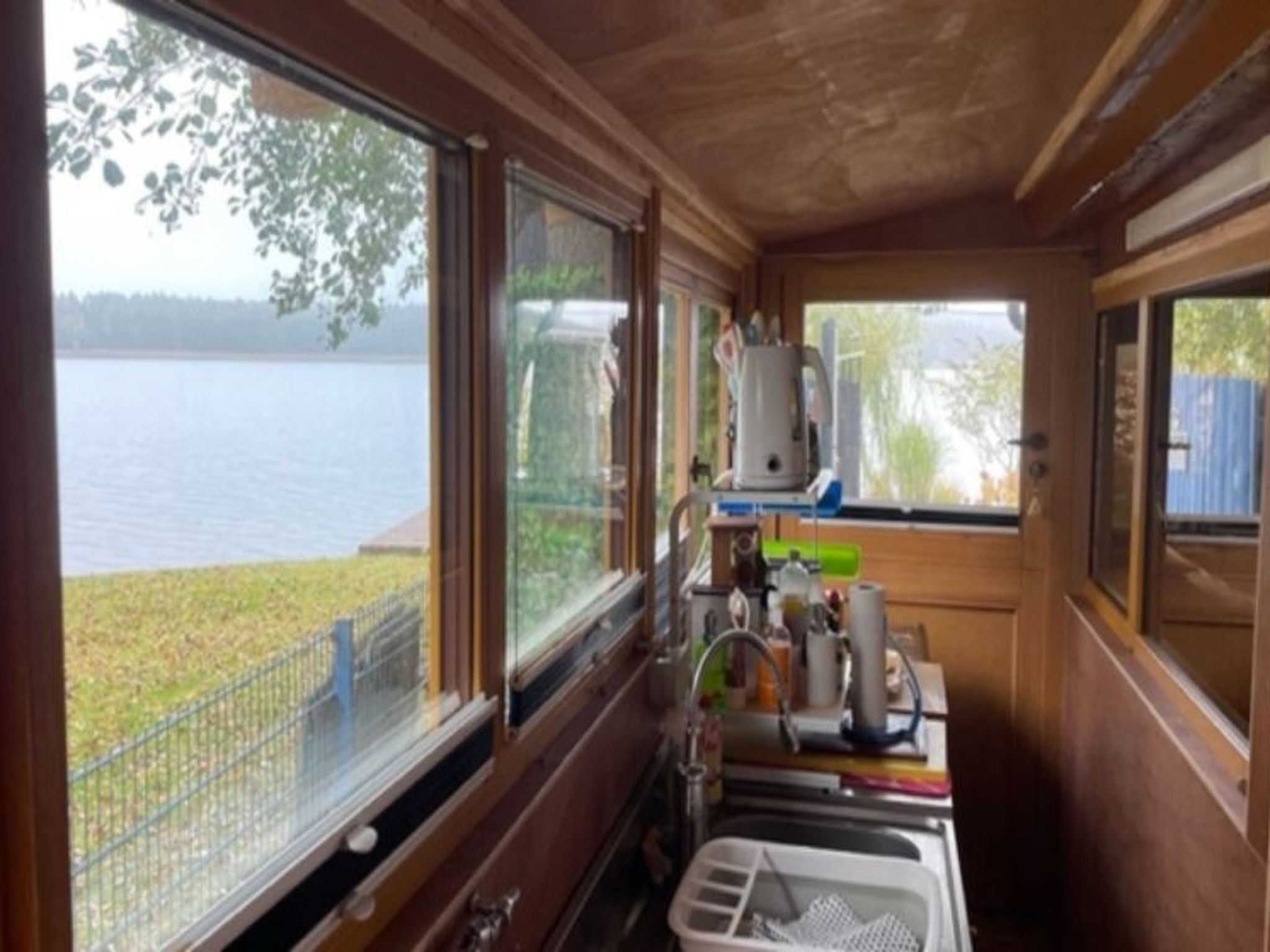 Charmantes kleines Häuschen am Blauen See-Image-tags.info