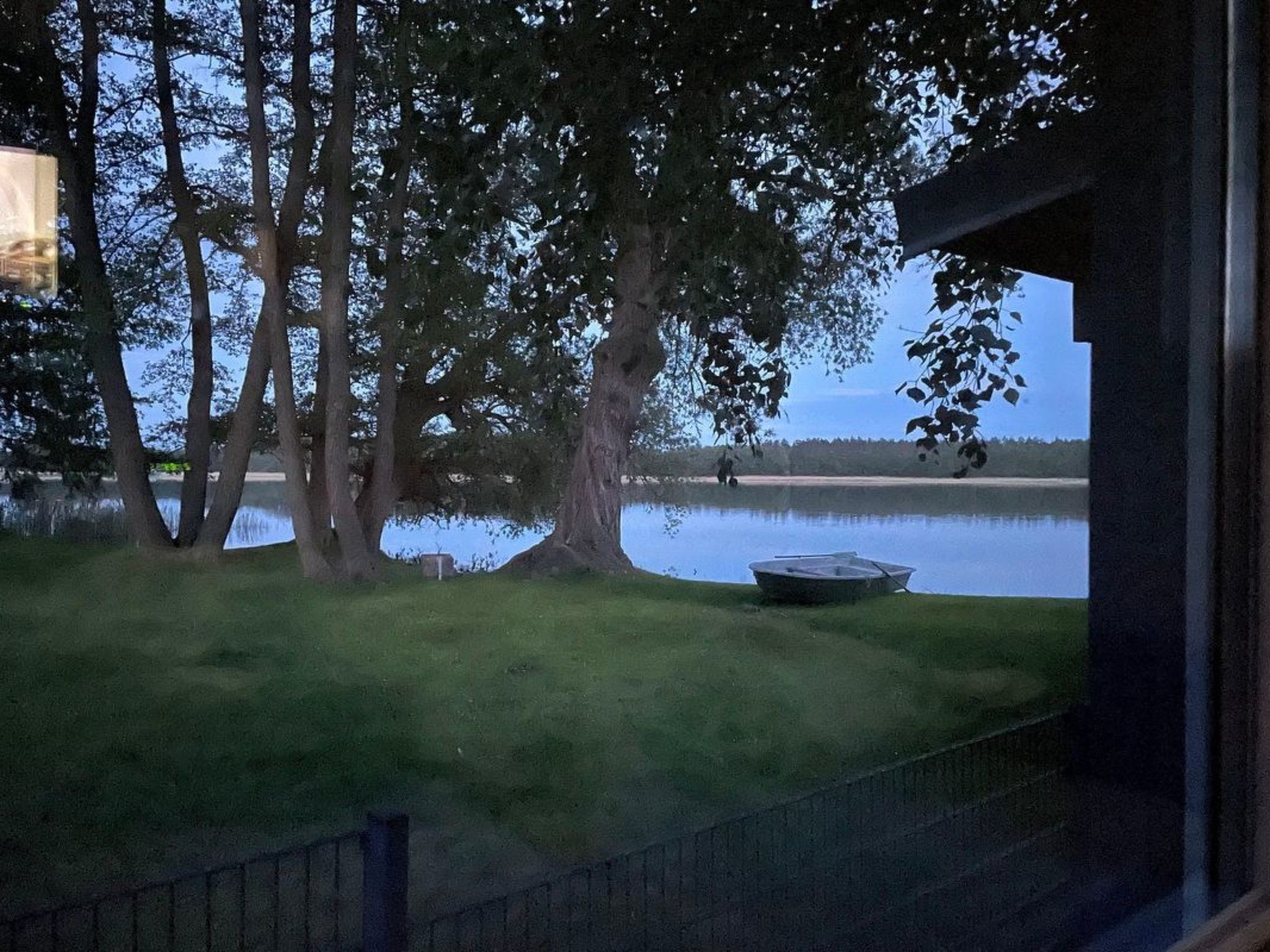 Charmantes kleines Häuschen am Blauen See-Image-tags.info