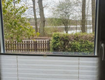 Vrijstaande bungalow direct aan het meer bij Barnin, 4 personen - thumbnail 5