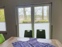 Vrijstaande bungalow direct aan het meer bij Barnin, 4 personen - thumbnail 4